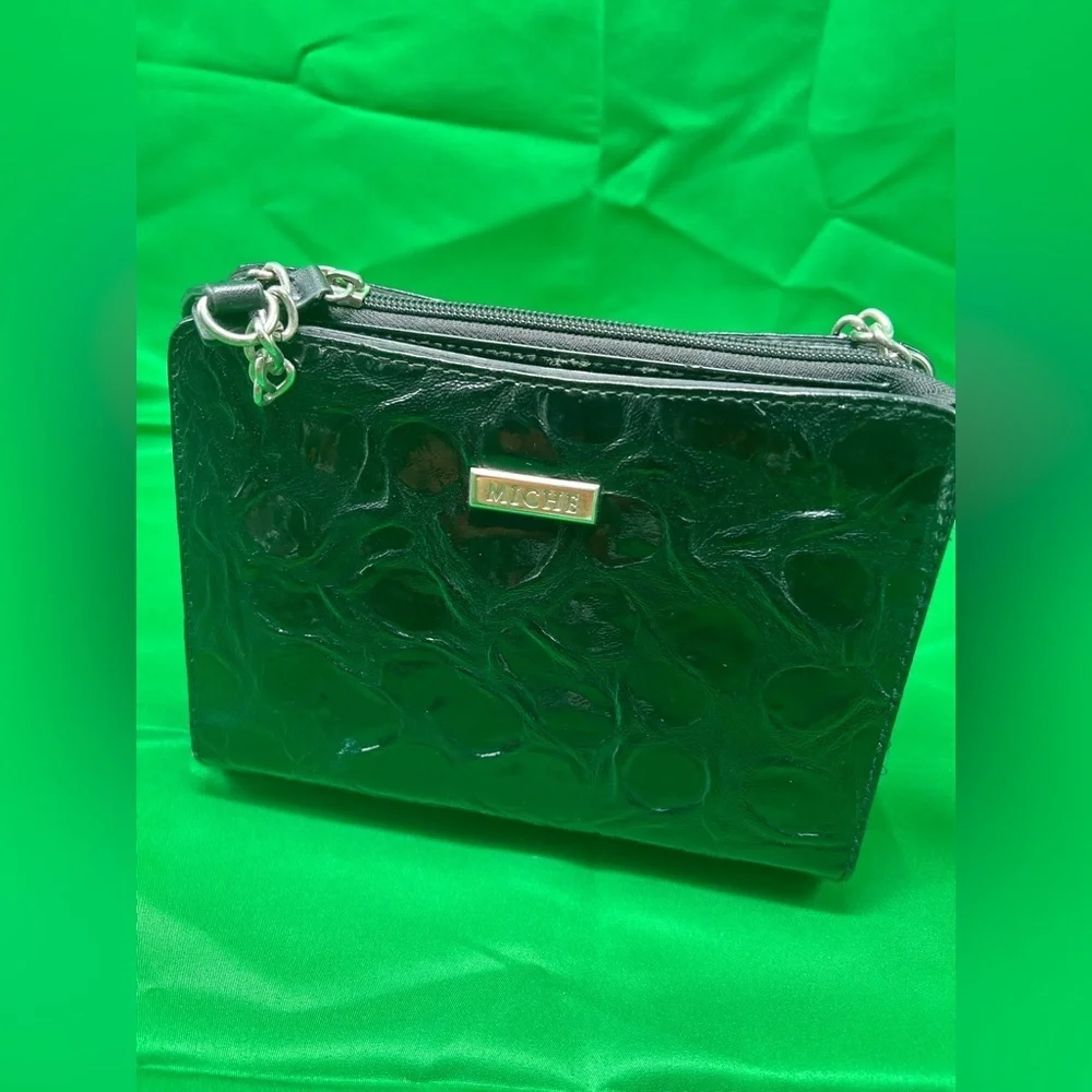 Miche Black Textured Clutch with Glossy Finish (P3)